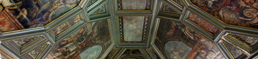 raullino_casadesantamaria_cascais_wood_painted_ceiling_1357229231.jpg